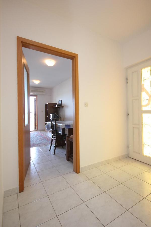 Apartments By The Sea Vis - 2470 Bagian luar foto