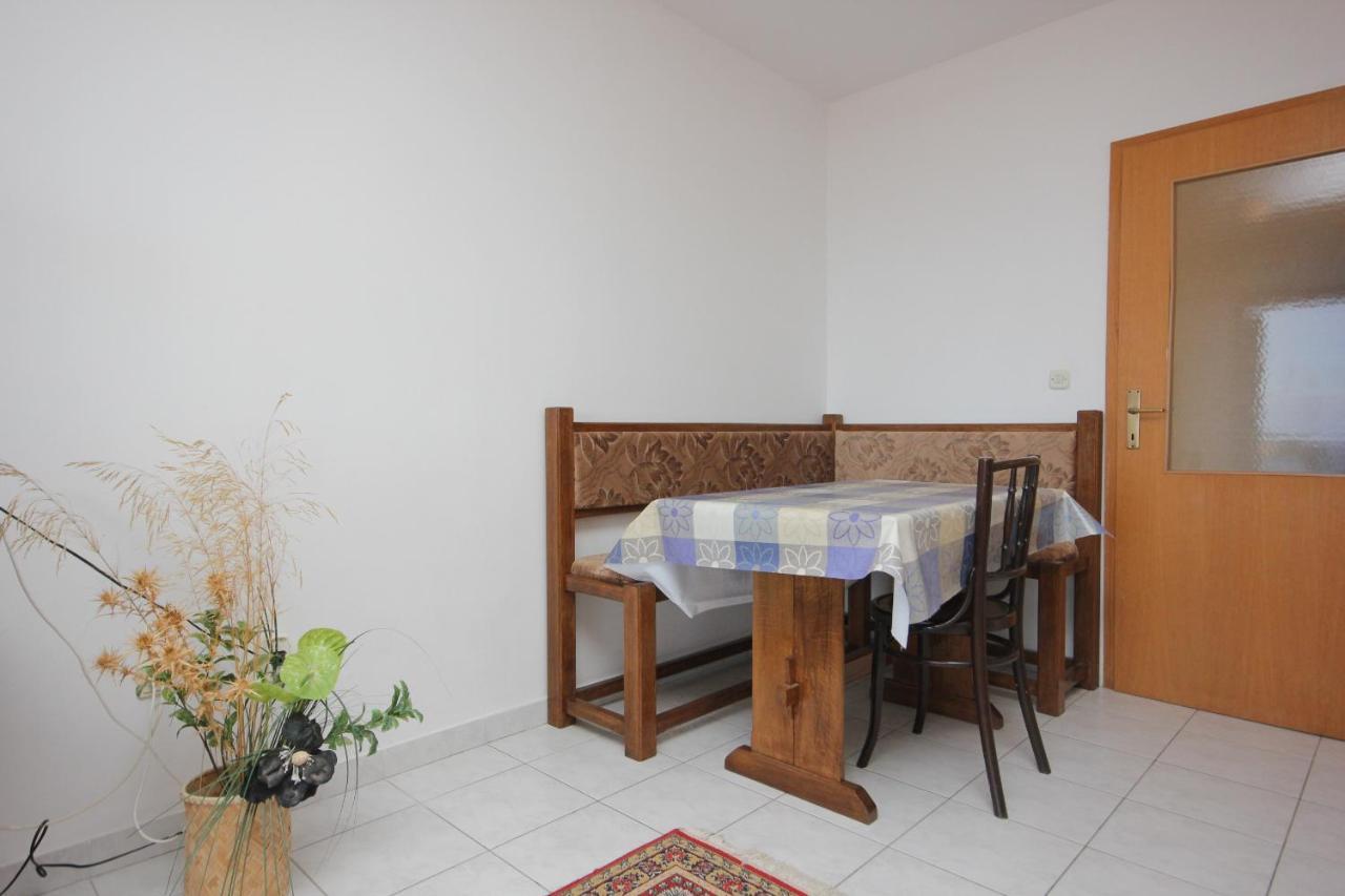 Apartments By The Sea Vis - 2470 Bagian luar foto