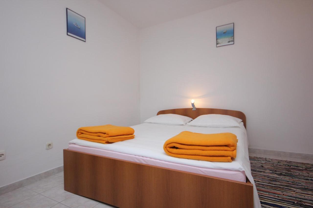 Apartments By The Sea Vis - 2470 Bagian luar foto