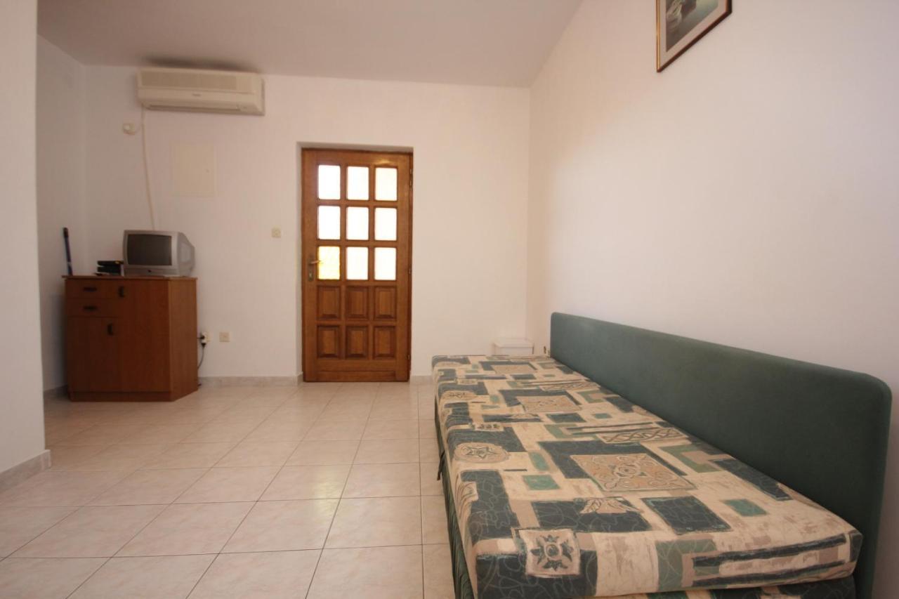 Apartments By The Sea Vis - 2470 Bagian luar foto